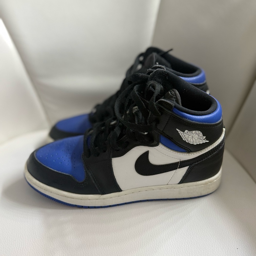 Jordan Kids Black and Blue Sneakers - Picture 4 of 4